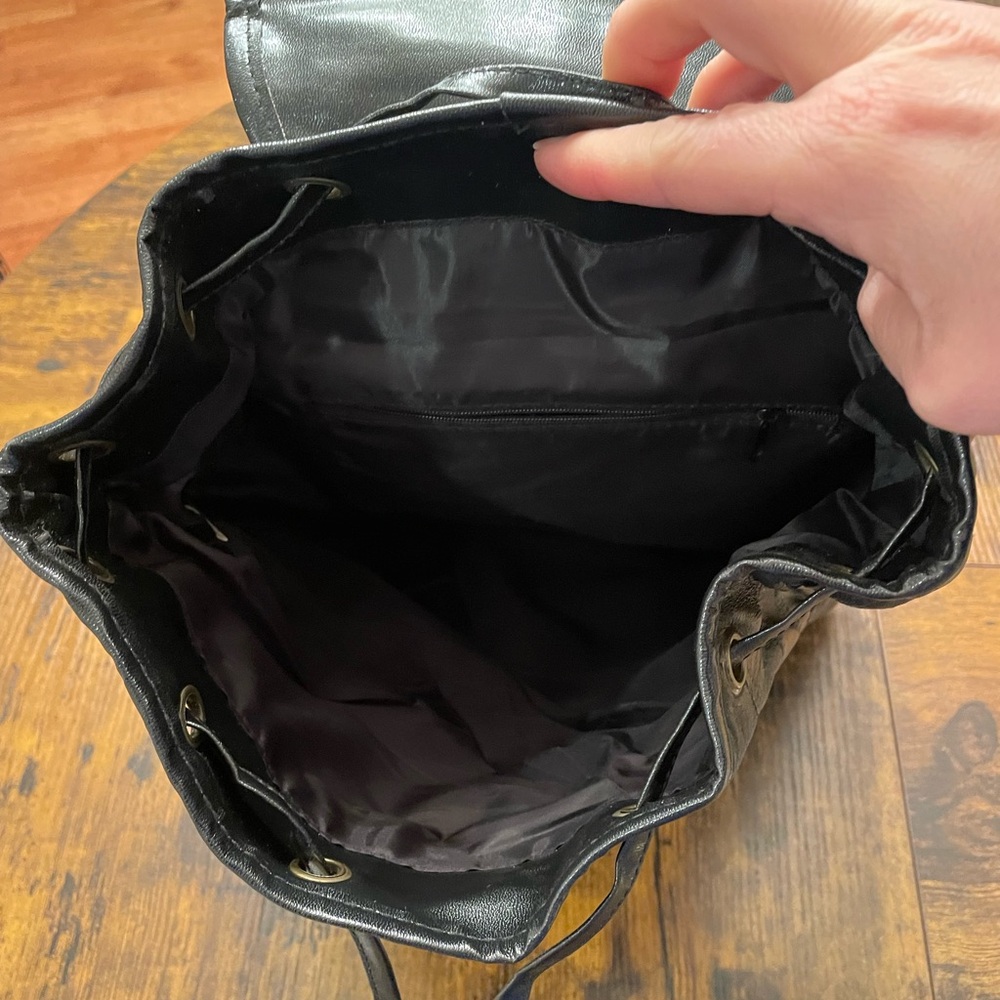 1990s Leather Drawstring Backpack - image 5
